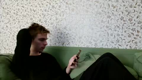 Snapshot of nicksuper8 chatting on 12.10.24 Nick online show from 12.10.24