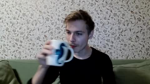 Snapshot of nicksuper8 chatting on 12.17.24 Nick online show from 12.17.24