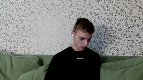 Snapshot of nicksuper8 chatting on 03.04.25 Nick online show from 03.04.25