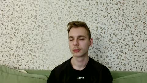 Snapshot of nicksuper8 chatting on 03.12.25 Nick online show from 03.12.25