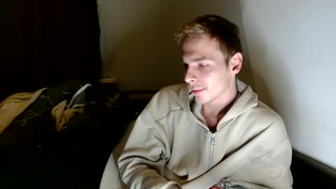 Snapshot of nicksuper8 chatting on 09.24.25 Nick online show from 09.24.25