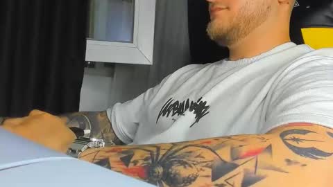 Snapshot of nicktattoomaster chatting on 05.26.26 nicktattoomaster online show from 05.26.26