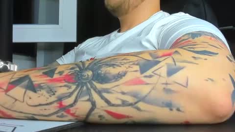 Snapshot of nicktattoomaster chatting on 06.13.26 nicktattoomaster online show from 06.13.26