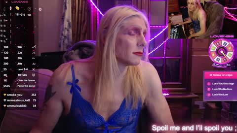 Snapshot of nicktu52 chatting on 12.22.24 nicktuuk online show from 12.22.24