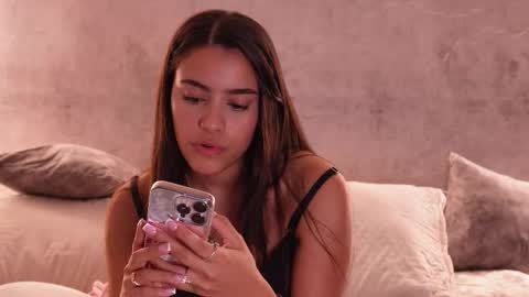 Snapshot of nicky_and_blake chatting on 10.11.25 nicky and blake online show from 10.11.25