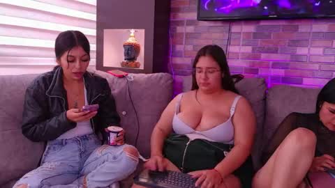 Snapshot of nicky_as chatting on 05.29.26 nicky_as online show from 05.29.26