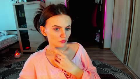 Snapshot of nicky_weekends chatting on 02.05.25 Nicky Weekends online show from 02.05.25