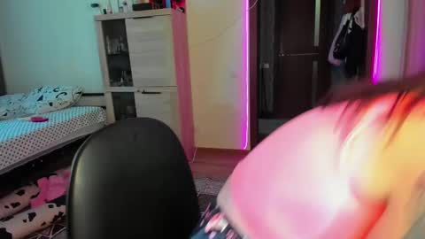 Snapshot of nicky_weekends chatting on 02.09.25 Nicky Weekends online show from 02.09.25