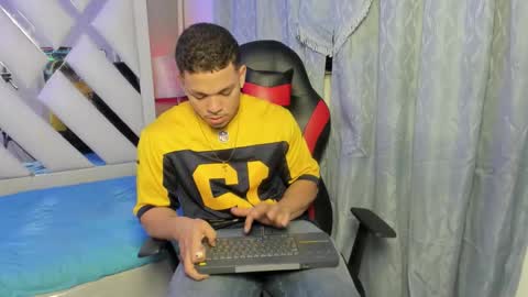 nico_blaze7 online show from 03.03.26