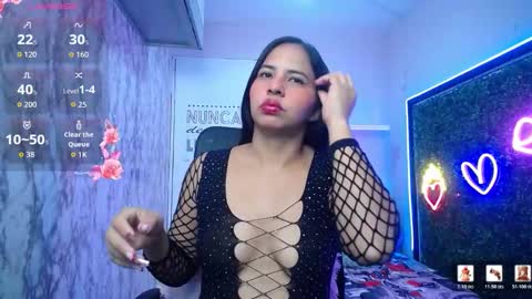 Snapshot of nicol_ross19 chatting on 03.17.26 nicol_ross19 online show from 03.17.26