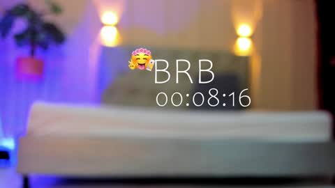 Snapshot of nicol_snow chatting on 12.27.24 Your baby Nicol online show from 12.27.24