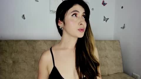 Snapshot of nicol_swift_ chatting on 12.20.24 Nicol online show from 12.20.24