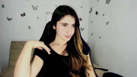 Snapshot of nicol_swift_ chatting on 01.11.25 Nicol online show from 01.11.25