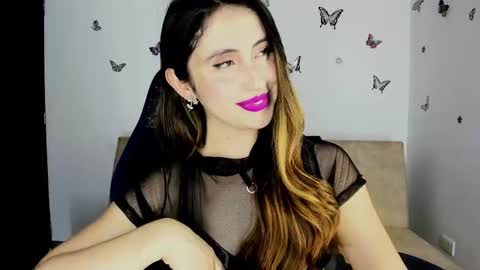 Snapshot of nicol_swift_ chatting on 01.13.25 Nicol online show from 01.13.25