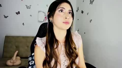 Snapshot of nicol_swift_ chatting on 01.19.25 Nicol online show from 01.19.25