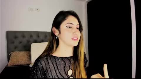 Snapshot of nicol_swift_ chatting on 02.03.25 Nicol online show from 02.03.25