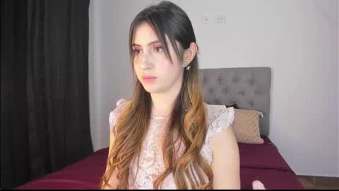 Snapshot of nicol_swift_ chatting on 02.06.25 Nicol online show from 02.06.25