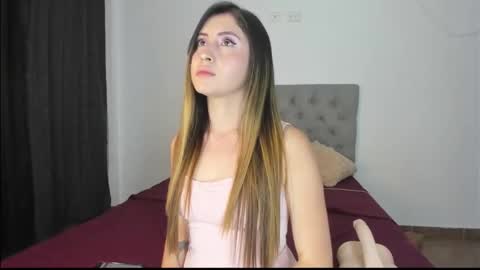 Snapshot of nicol_swift_ chatting on 02.08.25 Nicol online show from 02.08.25