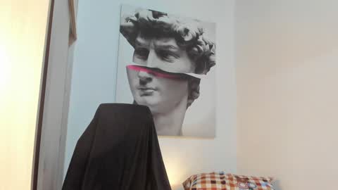 Snapshot of nicolasmuscle chatting on 01.01.25 Andres online show from 01.01.25