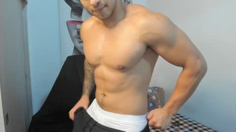 Snapshot of nicolasmuscle chatting on 01.09.25 Andres online show from 01.09.25