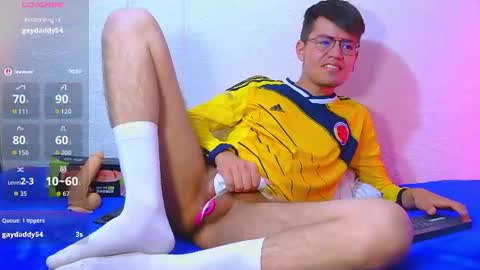NicoLatinBoy online show from 06.19.26