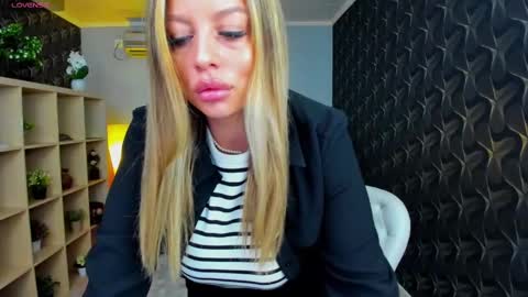 Nico online show from 03.11.25