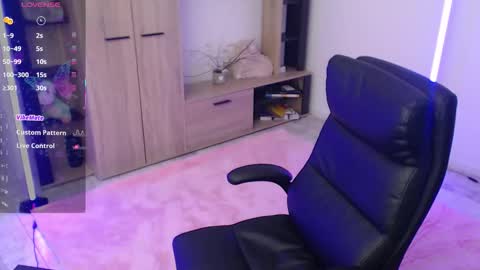 Nico online show from 11.17.25