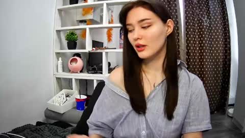 nicole_todd online show from 12.28.24