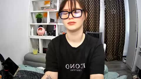 nicole_todd online show from 01.02.25