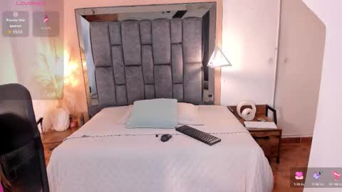 N A T A L I A online show from 09.23.25