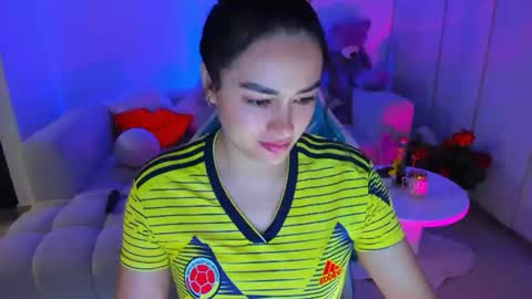 Nicolle online show from 07.03.26