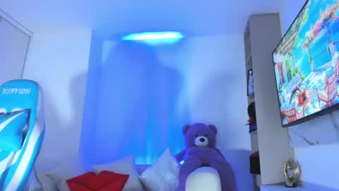 Nicolle online show from 07.11.26