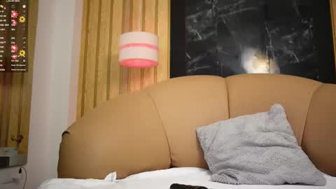 Nicol Flores  GMT-5 1530-2200  online show from 02.02.26