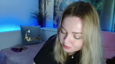 Snapshot of nicolelinharts chatting on 01.03.25   Birthday  online show from 01.03.25