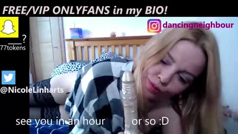 Snapshot of nicolelinharts chatting on 01.27.25   Birthday  online show from 01.27.25