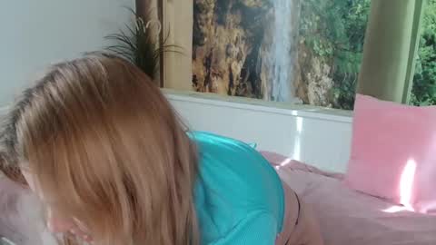 Snapshot of nicolelinharts chatting on 01.30.25   Birthday  online show from 01.30.25