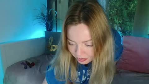 Snapshot of nicolelinharts chatting on 02.06.25   Birthday  online show from 02.06.25