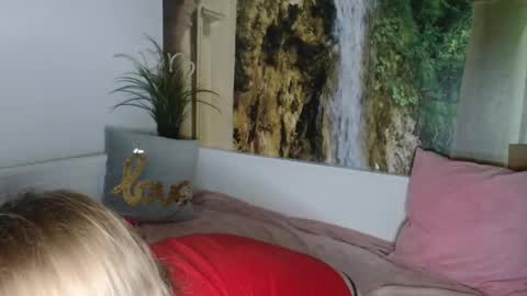 Snapshot of nicolelinharts chatting on 02.07.25   Birthday  online show from 02.07.25
