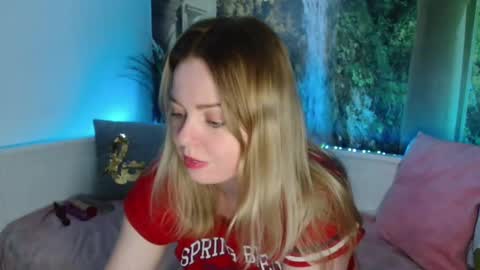 Snapshot of nicolelinharts chatting on 02.23.25   Birthday  online show from 02.23.25