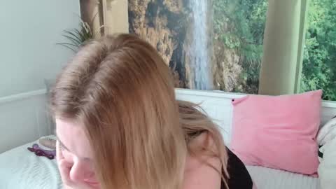 Snapshot of nicolelinharts chatting on 03.03.25   Birthday  online show from 03.03.25