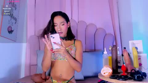nicolemadrird online show from 07.18.26