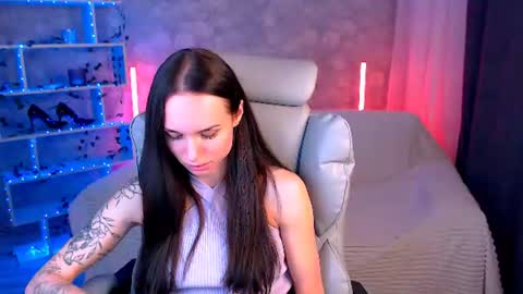 Nicole online show from 07.10.26