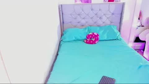 nicoleparker10 online show from 12.24.24