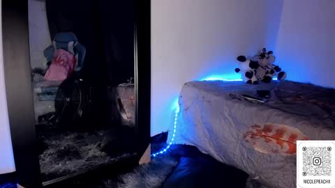 Snapshot of nicolepeachx chatting on 12.24.24 Nicol independent model online show from 12.24.24