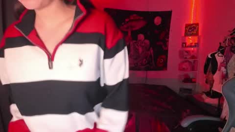 Snapshot of nicolepeachx chatting on 10.09.25 Nicol independent model online show from 10.09.25