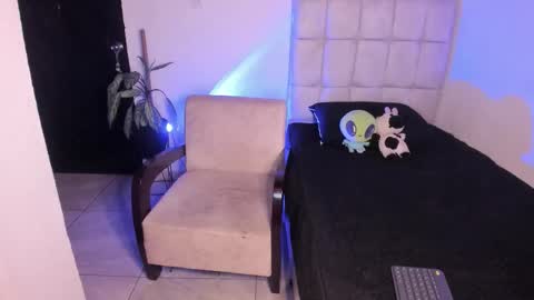 Snapshot of nicolepeachx chatting on 02.20.26 Nicol independent model online show from 02.20.26