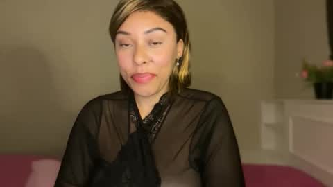 Snapshot of nicolewilliam chatting on 10.27.25 nicolewilliam online show from 10.27.25