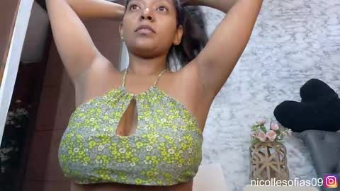 nicolle4 online show from 06.08.26