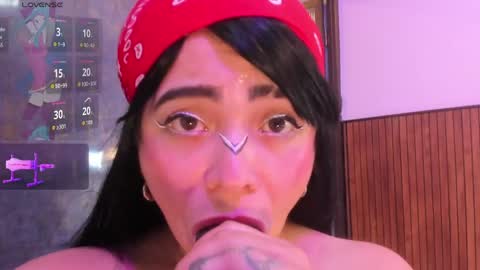 Nicolle online show from 04.16.26