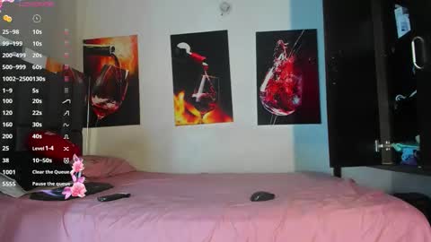 nicolle_hanks1 online show from 03.16.26